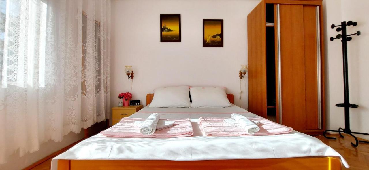 Apartment Luka Dobrinj ภายนอก รูปภาพ