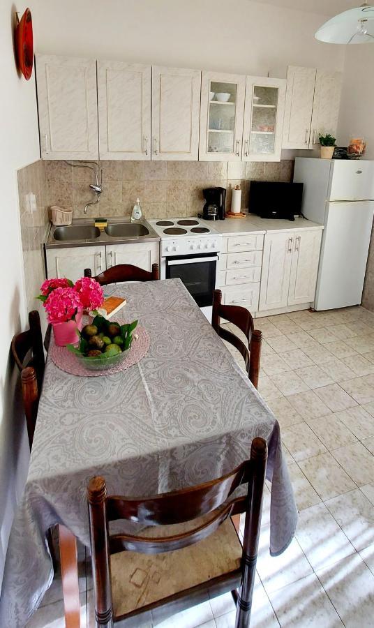 Apartment Luka Dobrinj ภายนอก รูปภาพ